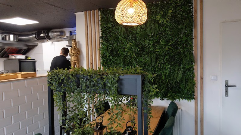 
                            YAKUZA SUSHI BAR ŚWIECIE